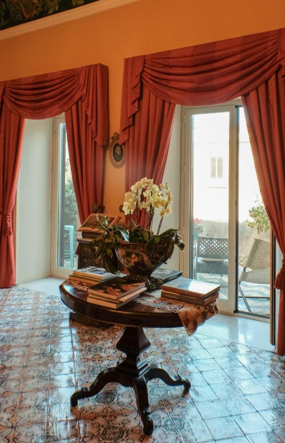 Donna Guia Suite Palermo Exterior foto