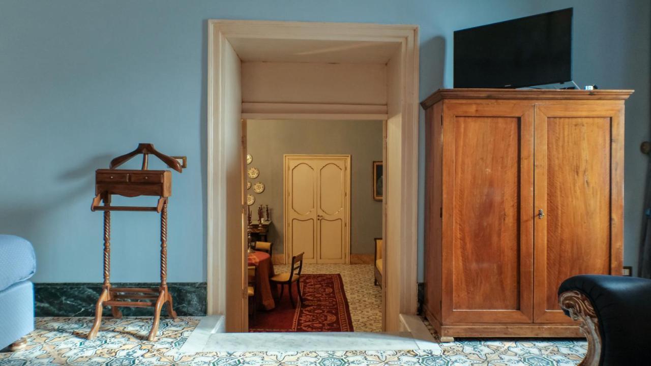 Donna Guia Suite Palermo Exterior foto