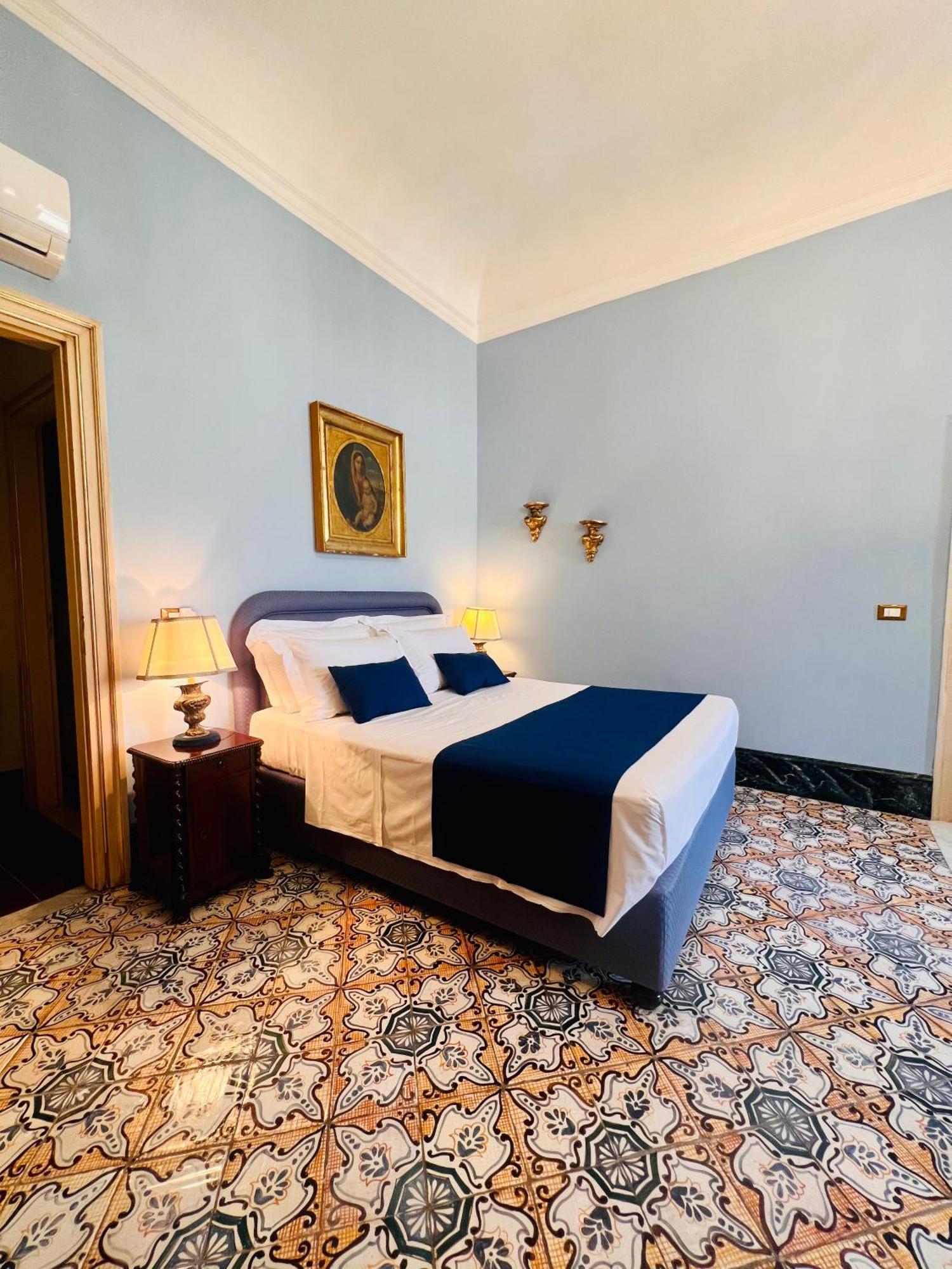 Donna Guia Suite Palermo Exterior foto
